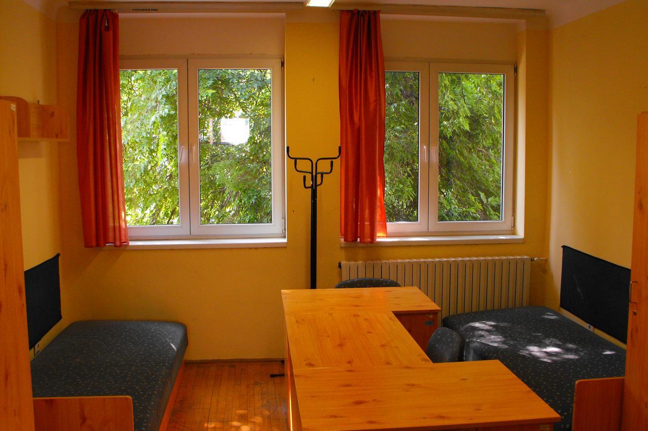Jozsef Attila Guesthouse Budapest Bagian luar foto
