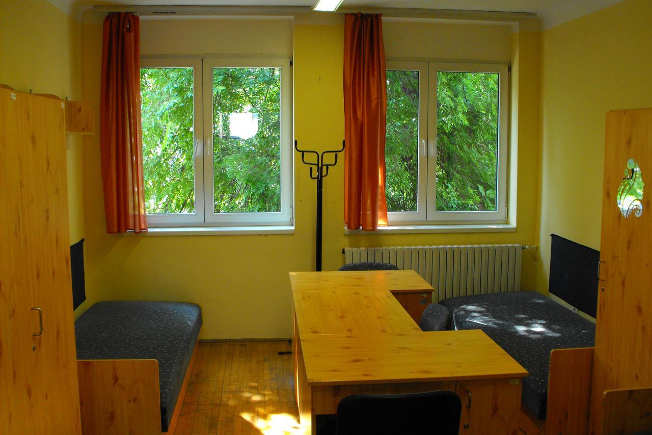 Jozsef Attila Guesthouse Budapest Bagian luar foto
